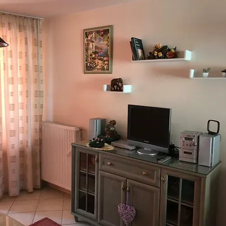 Haus Sonnenschein Apartamento Balatonlelle